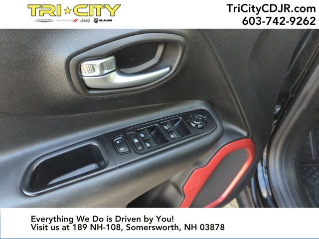 2018 Jeep Renegade Trailhawk photo 4