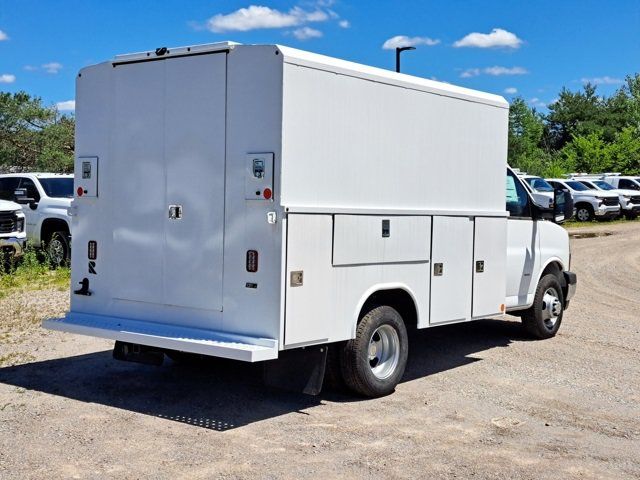 New 2025 Chevrolet Express 3500 - photo 2