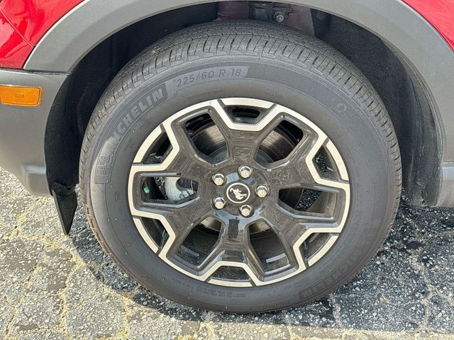 New 2025 Ruby Red Metallic Tinted Clearcoat Ford Outer Banks® image 13