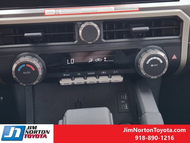 2025 Toyota Tacoma TRD Sport Double Cab photo 16