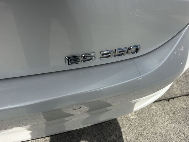 2021 Lexus ES - $33,498