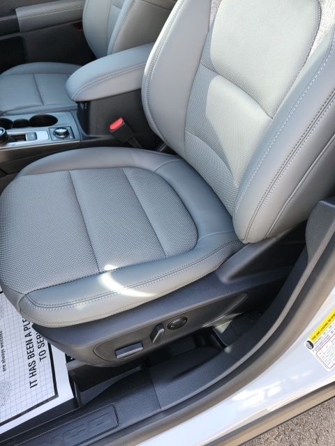 New 2026 White Ford Badlands image 30