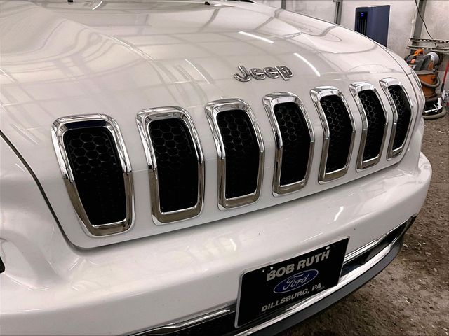 2018 Jeep Cherokee Limited White at Auto Express Mitsubishi