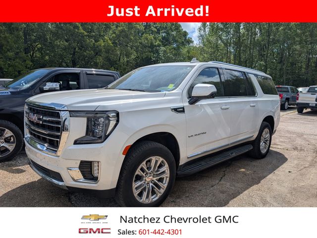 White Frost Tricoat 2023 GMC Yukon XL SLT 4WD SUV / Crossover Four-Wheel Drive