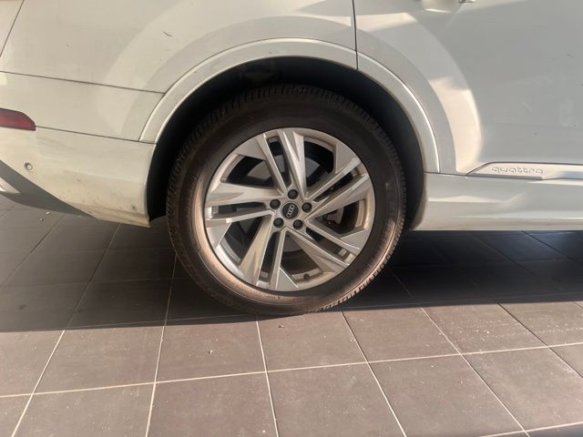 2021 Audi Q7 55 Premium Plus - 6