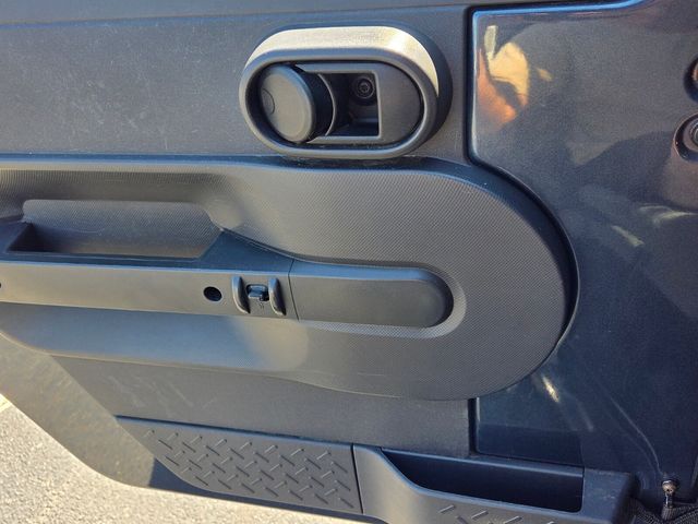 Used 2007 Blue Jeep Unlimited Sahara image 28