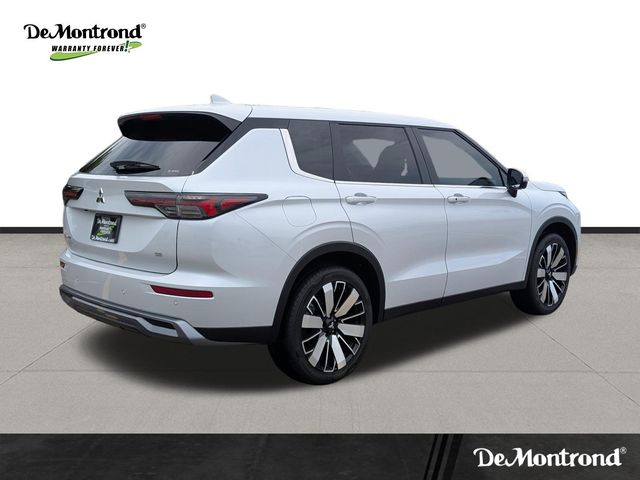 2025 Mitsubishi Outlander SE White at Emmons Autoplex