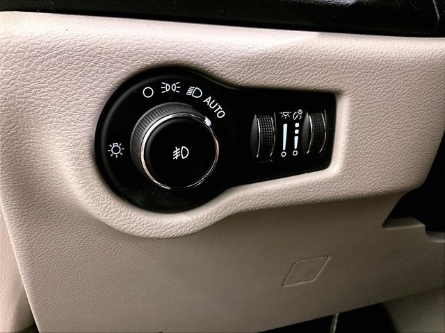 2022 Chrysler Pacifica Touring L Black at Bob Ruth Ford