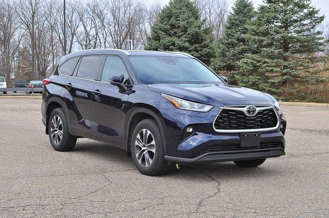 2022 Toyota Highlander XLE AWD