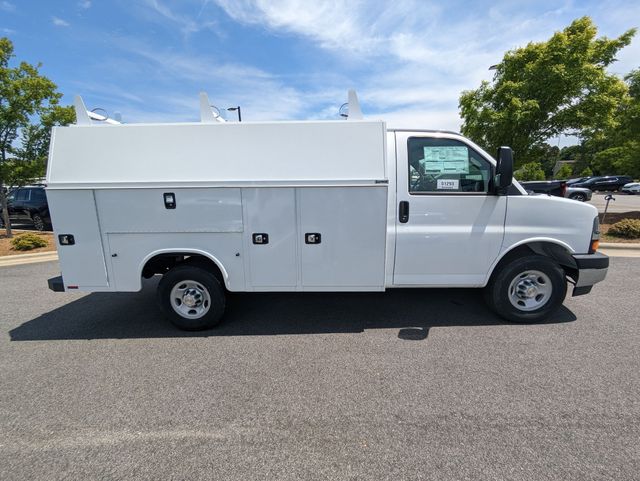 2024 Chevrolet Express 3500 Work Van photo