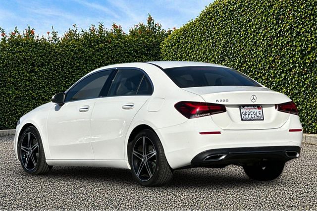 Used 2022 White Mercedes-Benz A 220 image 6
