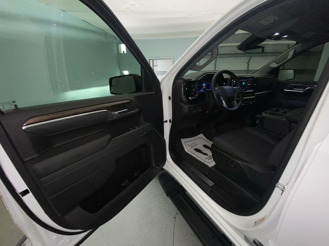 Used 2023 White Chevrolet RST image 11