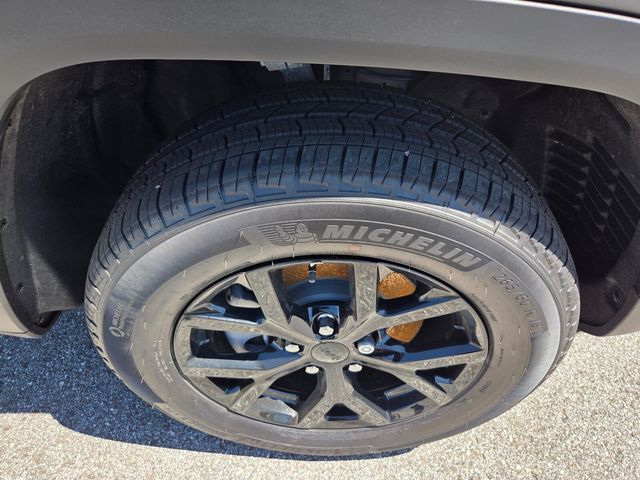 New 2026 Gray Jeep Laredo image 14