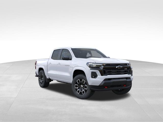 Summit White 2026 Chevrolet Colorado Pickup Truck Four-Wheel Drive 8-Speed Automatic