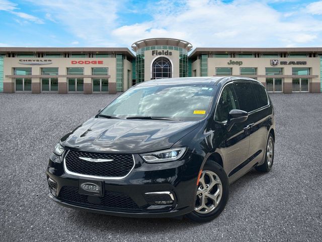 Diamond Black 2024 Chrysler Pacifica Minivan Front-Wheel Drive 9-Speed Automatic