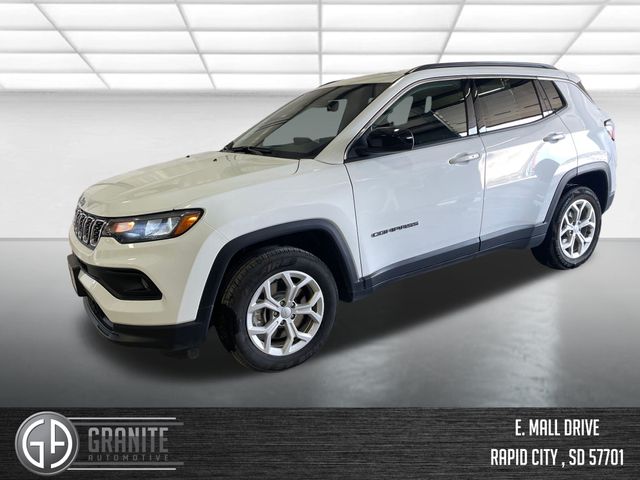 Bright White Clearcoat 2024 Jeep Compass SUV / Crossover Four-Wheel Drive 8-Speed Automatic