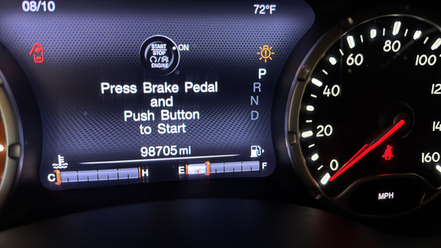 Used 2015 Glacier Metallic Jeep Limited image 9