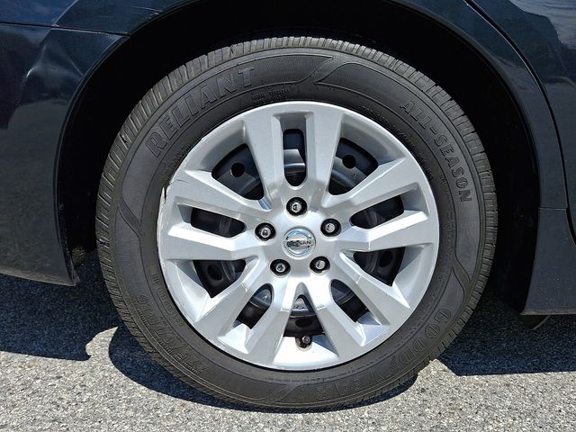 2017 Nissan Altima 2.5 S - 7