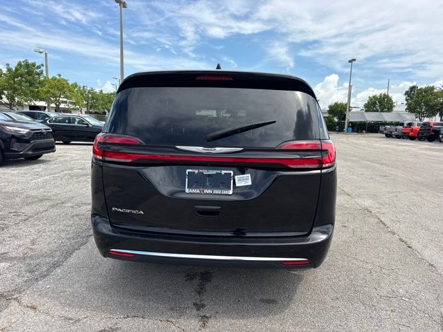 2025 Chrysler Pacifica - $25,988