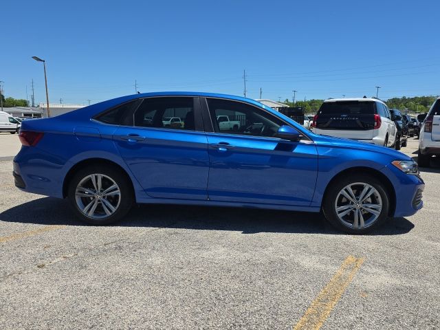 2023 Volkswagen Jetta 1.5T SE:44337B