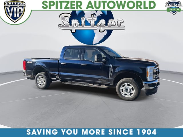 Used 2025 Blue Ford XLT image 2