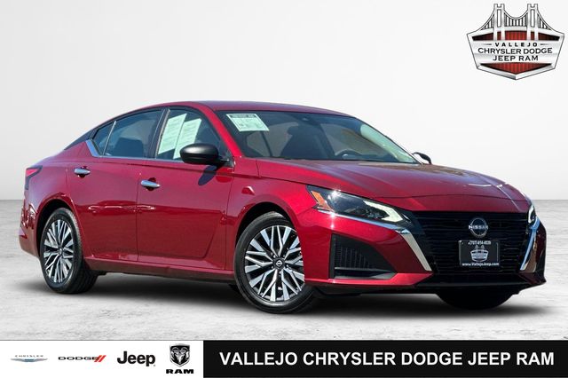 2024 Nissan Altima 2.5 SV FWD