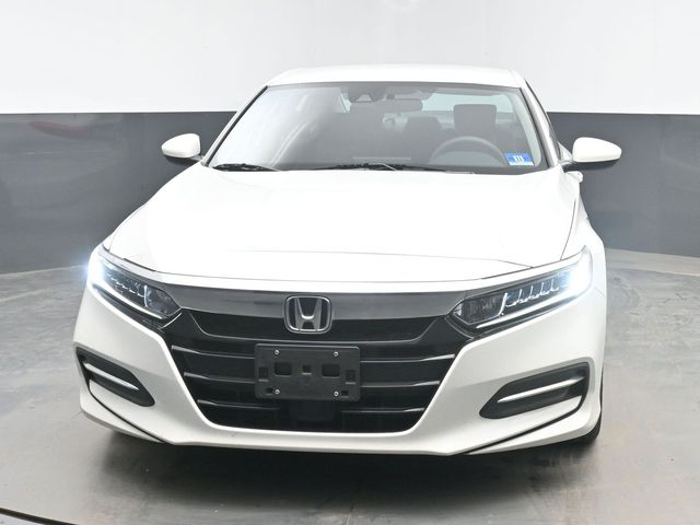 Used 2018 White Honda Base image 3