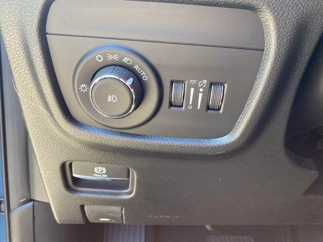2026 Jeep Grand Cherokee Limited - Steel Blue exterior view 14