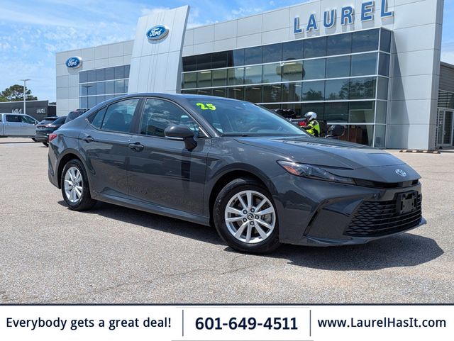2025 Toyota Camry LE FWD