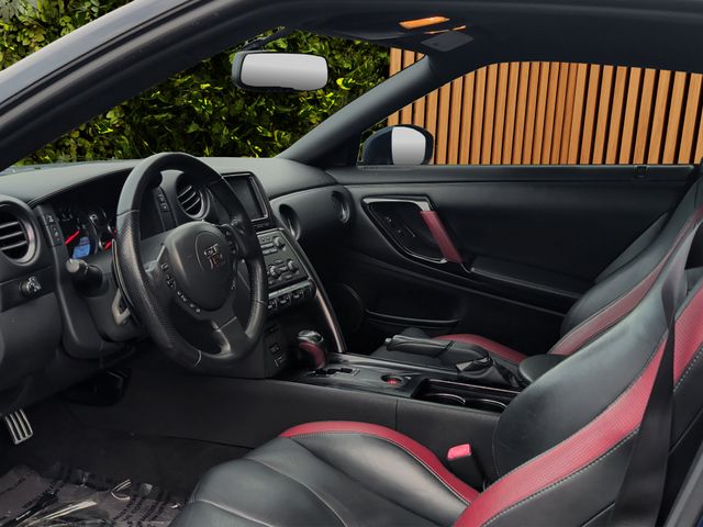 2013 Nissan GT-R Thumbnail