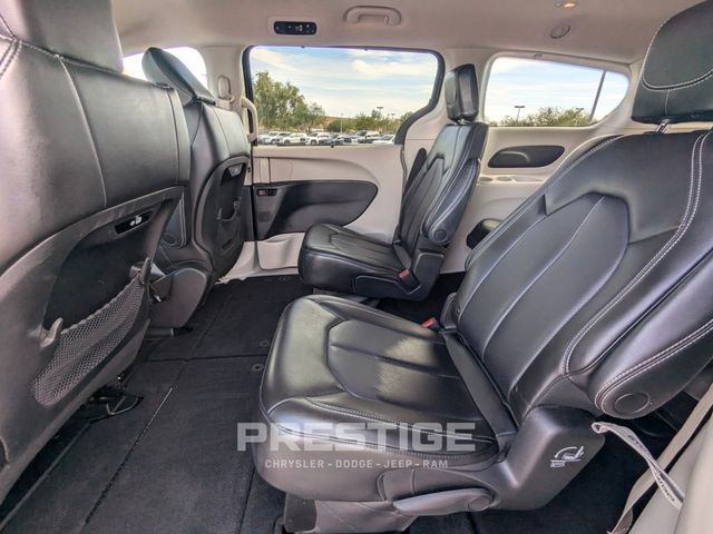 2023 Chrysler Pacifica Touring L 22