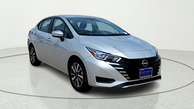 2023 Nissan Versa SV FWD