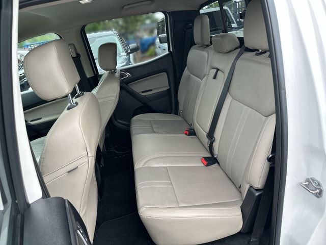 Used 2019 White Ford Lariat image 23