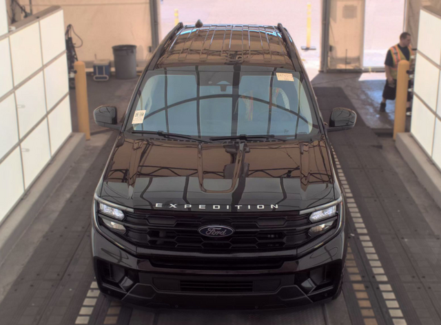Used 2025 Ford Expedition SUV