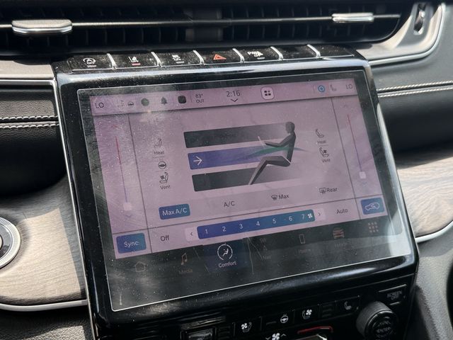 2023 Jeep Grand Cherokee Limited Silver at River Oaks CDJR