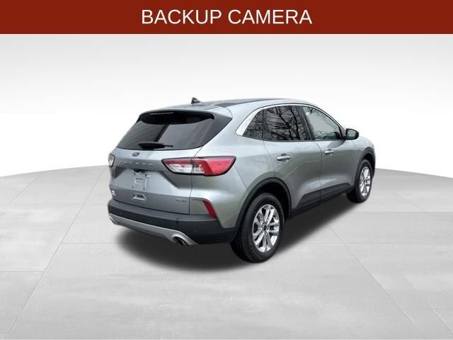 2022 Ford Escape Hybrid SE photo