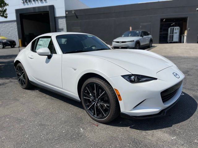 2024 Mazda MX-5 Miata RF Grand Touring 3