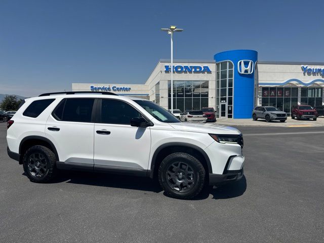 Platinum White Pearl 2025 Honda Pilot SUV / Crossover All-Wheel Drive Automatic