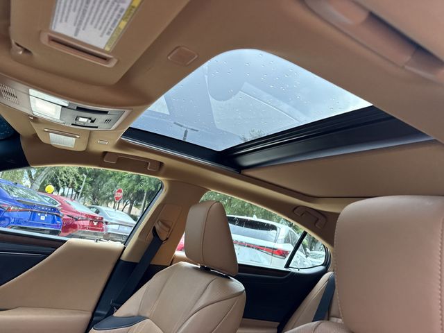 2025 Lexus ES - $50,998