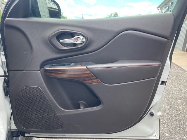 2016 Jeep Cherokee Trailhawk - Bright White Clearcoat exterior view 16