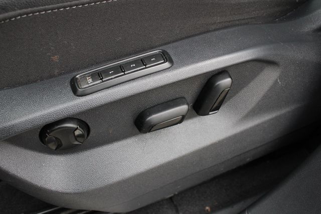 Used 2018 Red Volkswagen SEL Premium image 3