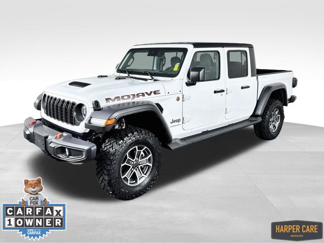 Bright White Clearcoat 2024 Jeep Gladiator Pickup Truck Four-Wheel Drive 8-Speed Automatic