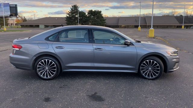 2022 Volkswagen Passat 2.0T Limited Edition 9