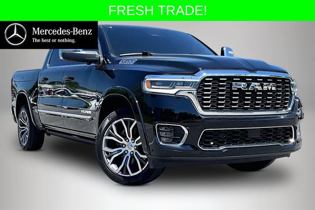 Diamond Black Crystal Pearlcoat 2025 RAM 1500 Tungsten Crew Cab 4WD Pickup Truck Four-Wheel Drive 8-Speed Automatic