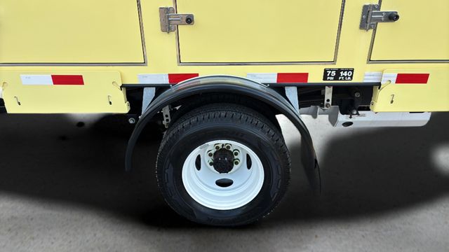 Used 2022 Yellow Ford Base image 43