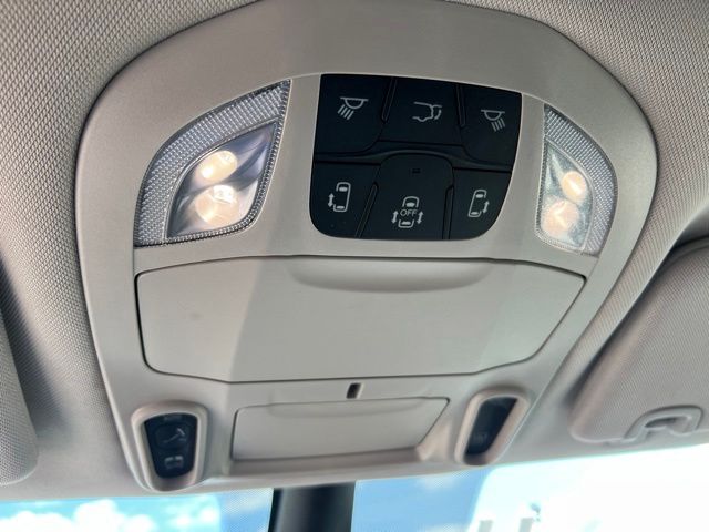 2023 Chrysler Pacifica Limited - Gray Clearcoat exterior view 9