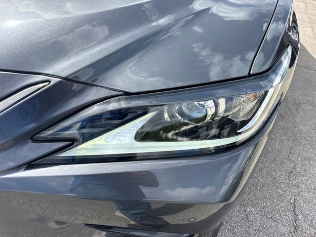 2022 Lexus ES - $39,888