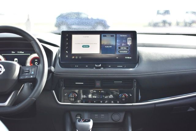 Used 2025 Nissan Rogue SL 4D Sport Utility