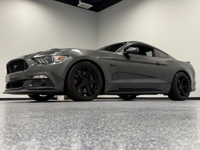Used 2017 Gray Ford GT Premium image 4