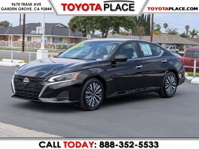 2025 Nissan Altima 2.5 SV's photo
